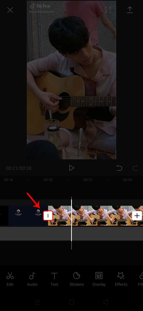  ấn vào dấu tích để chèn vào video