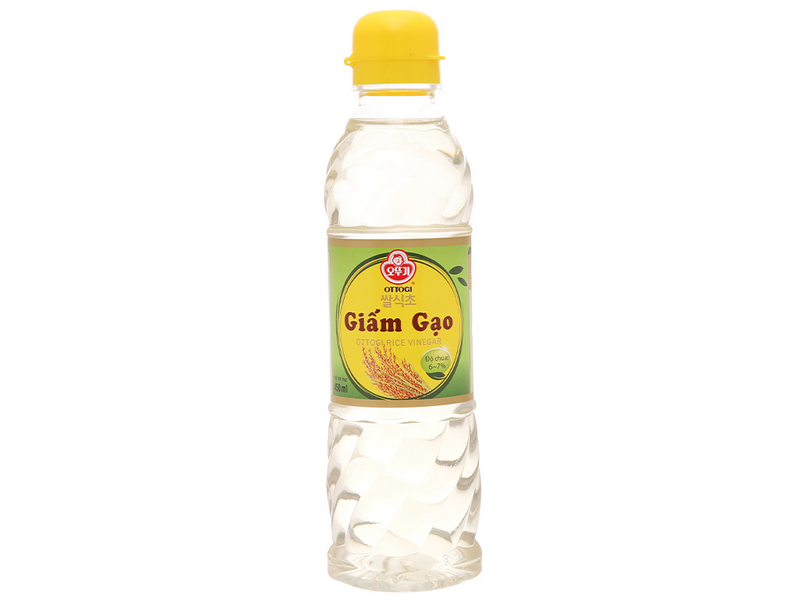 Lau bề mặt Tivi bằng dung dịch giấm