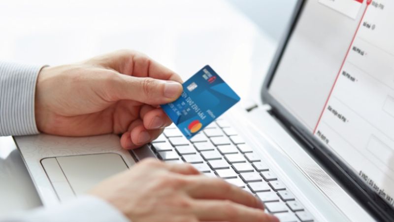 Những ngân hàng làm thẻ online tại nhà 